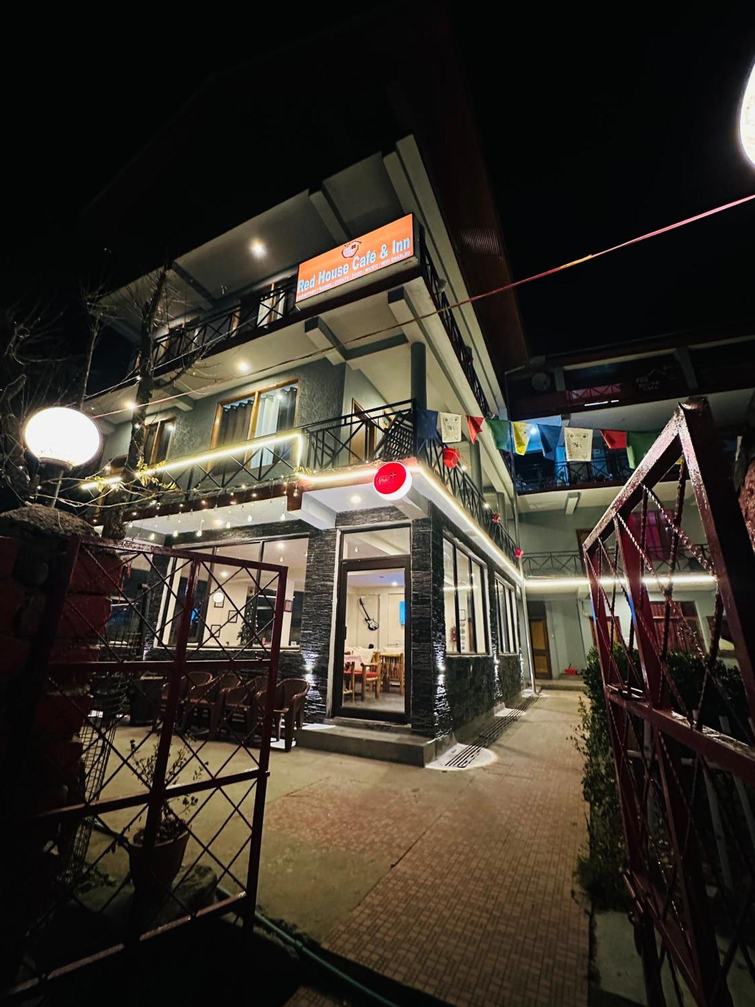 Red House Cafe And Inn 马拉里 外观 照片